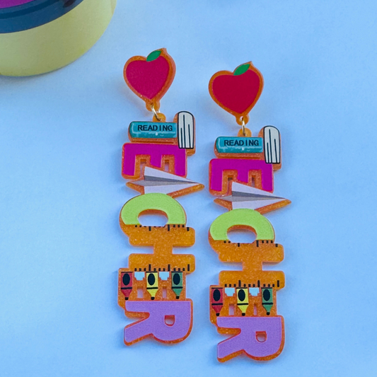 Aretes para maestras con elementos escolares | Pantallas Teacher Heart earrings