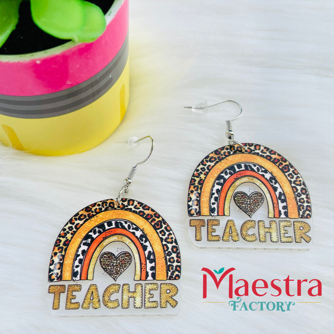 Aretes para maestras en forma de arcoiris con animal print | Pantallas TEACHER animal print rainbow earrings